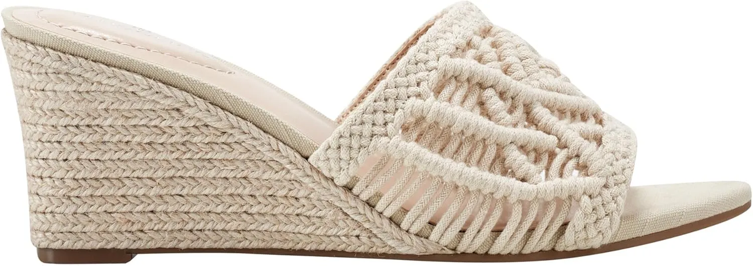 Bandolino Women's Andrrea Wedge Sandal