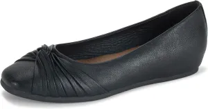 BareTraps Women's Chainey Casual Flat/Medium / 6 Black