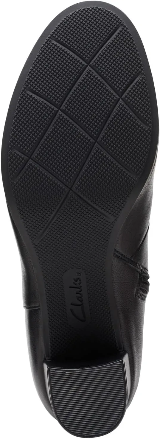 Clarks Women's Bayla Light Fashion Boot