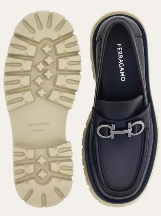 Florian in Navy