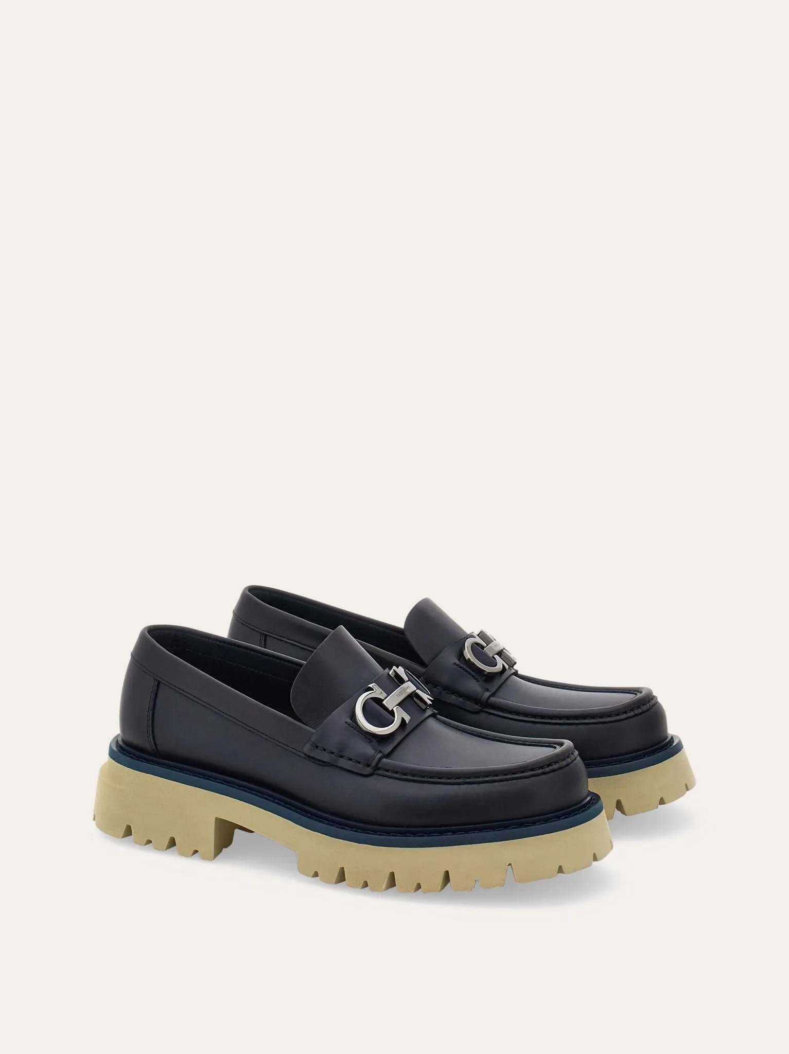 Florian in Navy