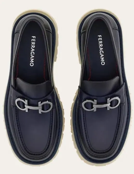 Florian in Navy