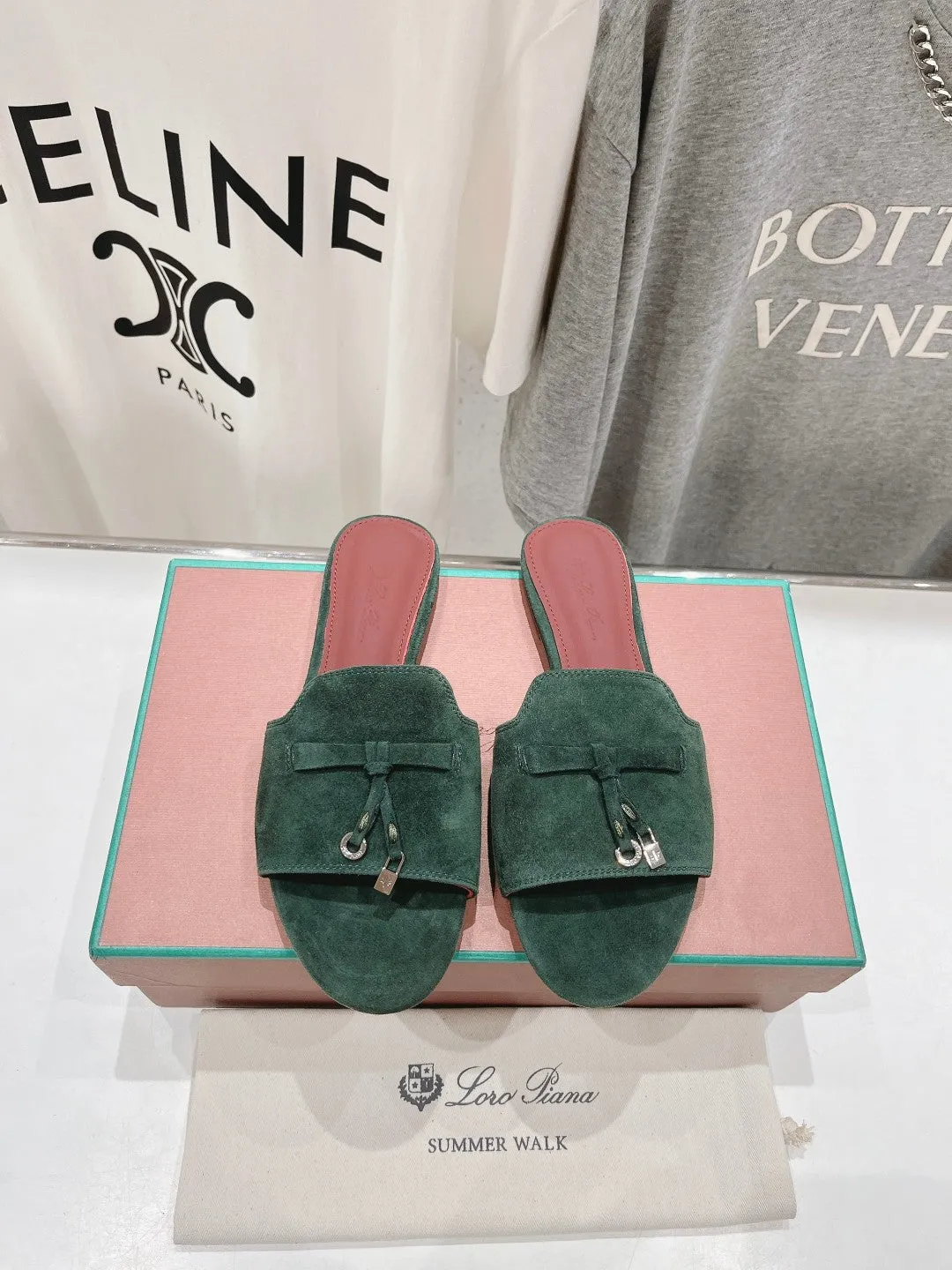 Green Slipper Velvet