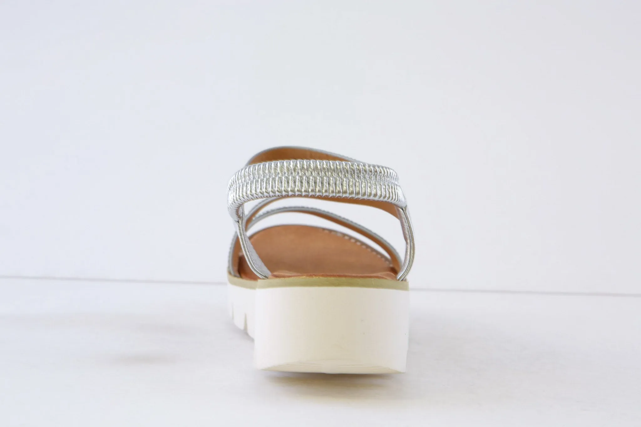 HEAVENLY FEET - FRESCO FLAT FASHION SANDAL - SILVER