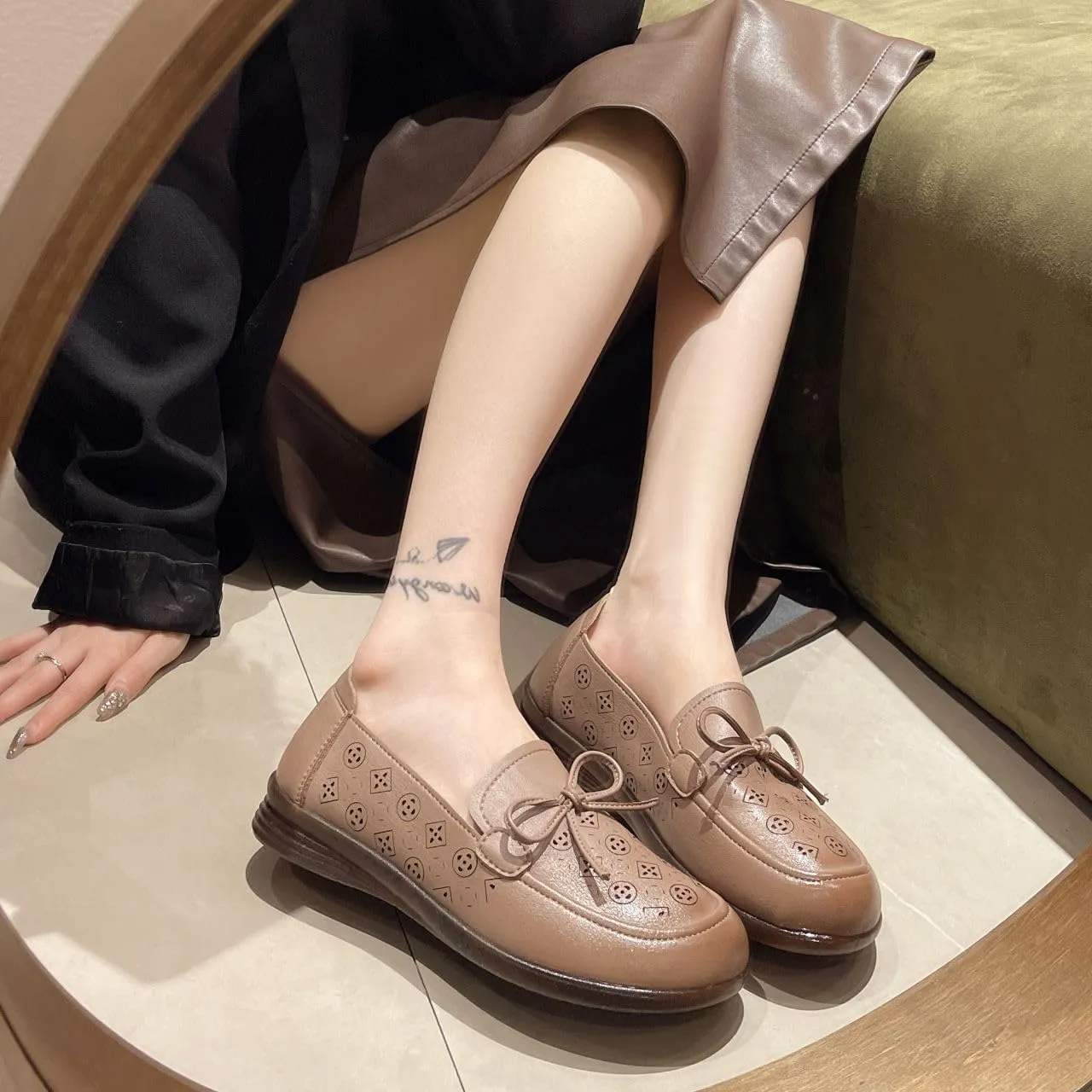HESBITEUL Women's Casual Penny Loafers Driving Moccasins Comfort Slip on Flat Boat Shoes Walking Shoes with Bowknot