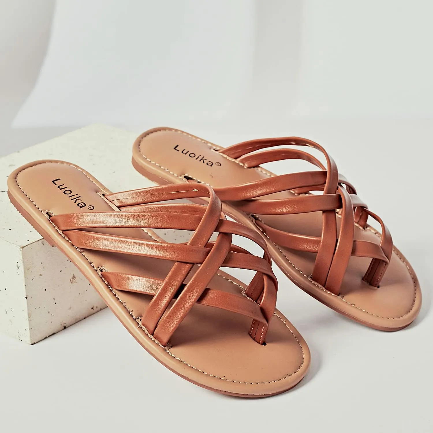 Luoika Women's Wide Width Flat Sandals, Flip Flop Slides Sandal Casual Strapy Sandal Slip on Summer Beach Shoes for Women.