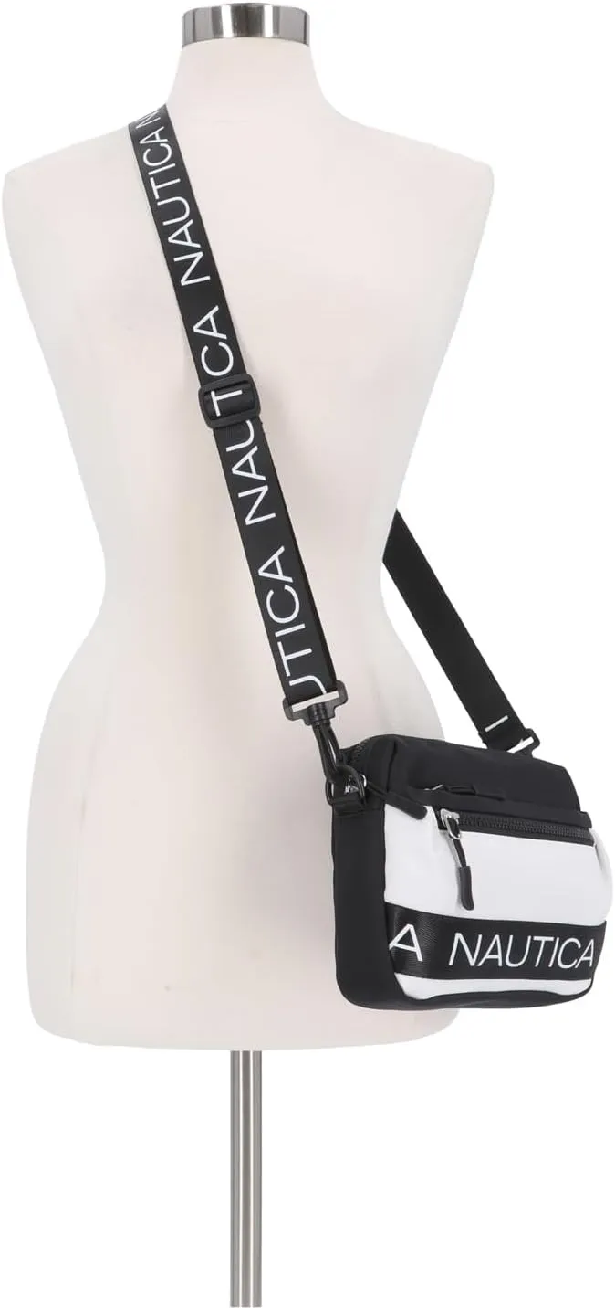 Nautica Nylon Bean crossbody/Belt Bag adjustable shoulder strap