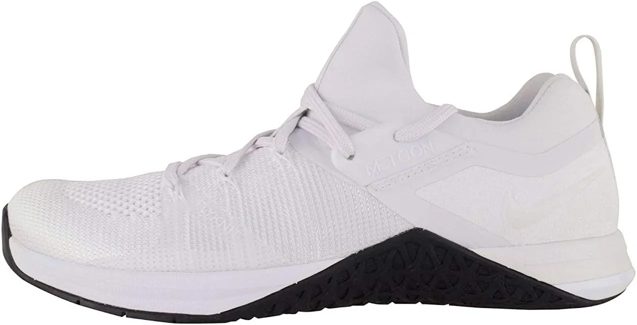 Nike mens Flat