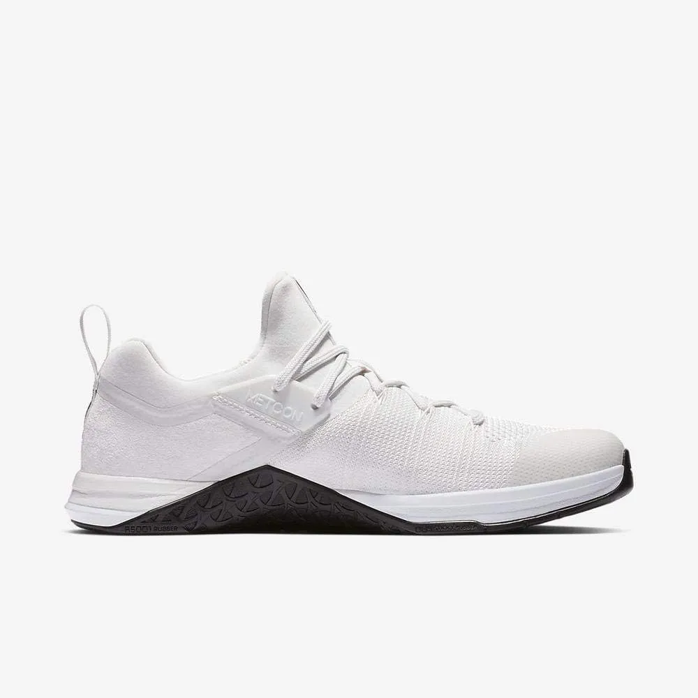 Nike mens Flat