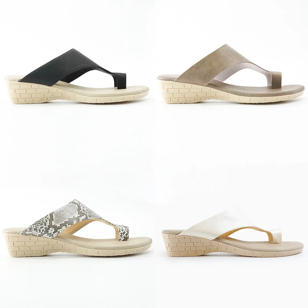 No.1744 Thong Wedge Sandal