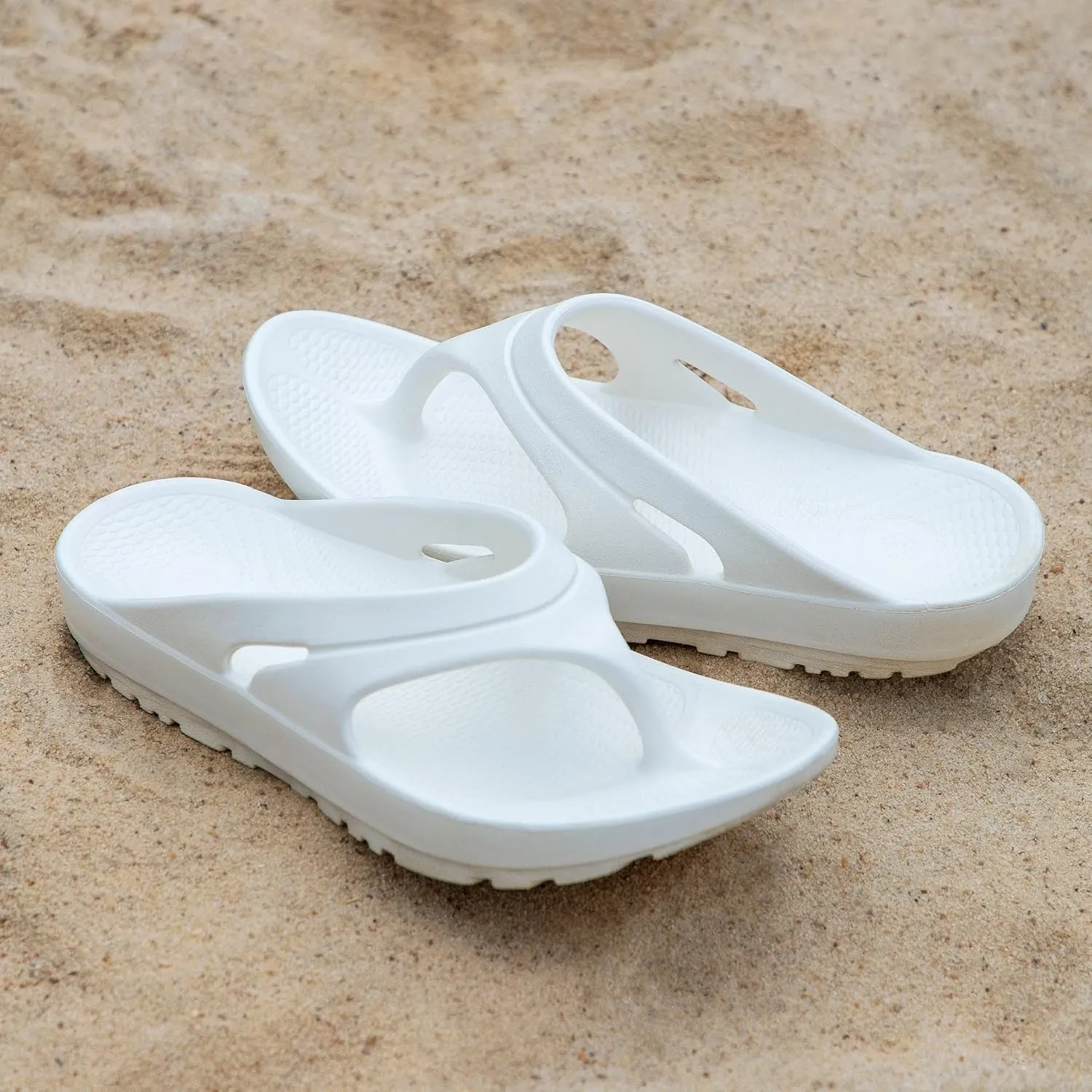 Oka Unisex Sustainable Lightweight USA Made Recovery Flip Flops