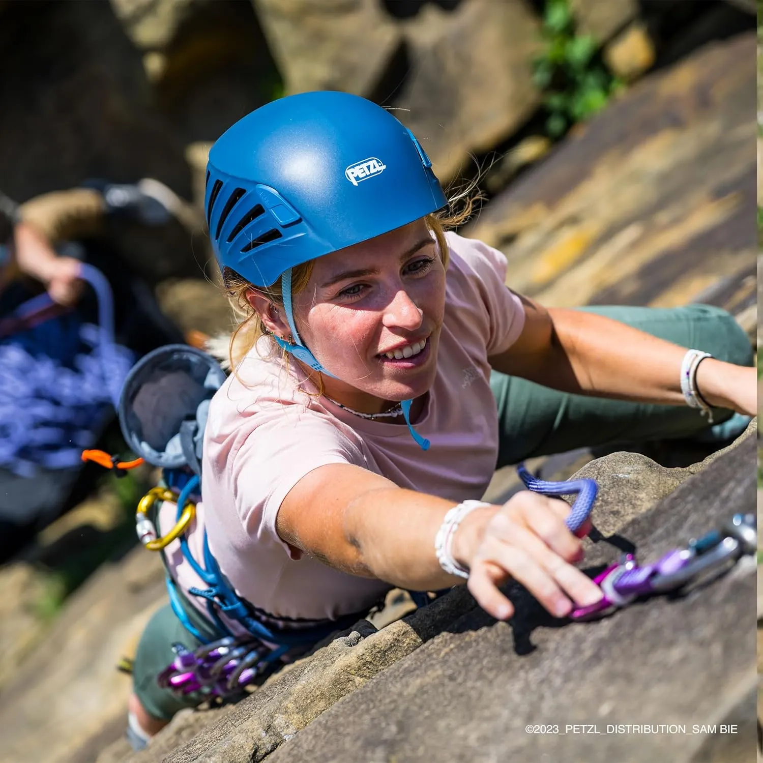 Petzl DJINN AXESS Quickdraw - Durable, Lightweight Quickdraw for Sport, Trad, and Aid Climbing