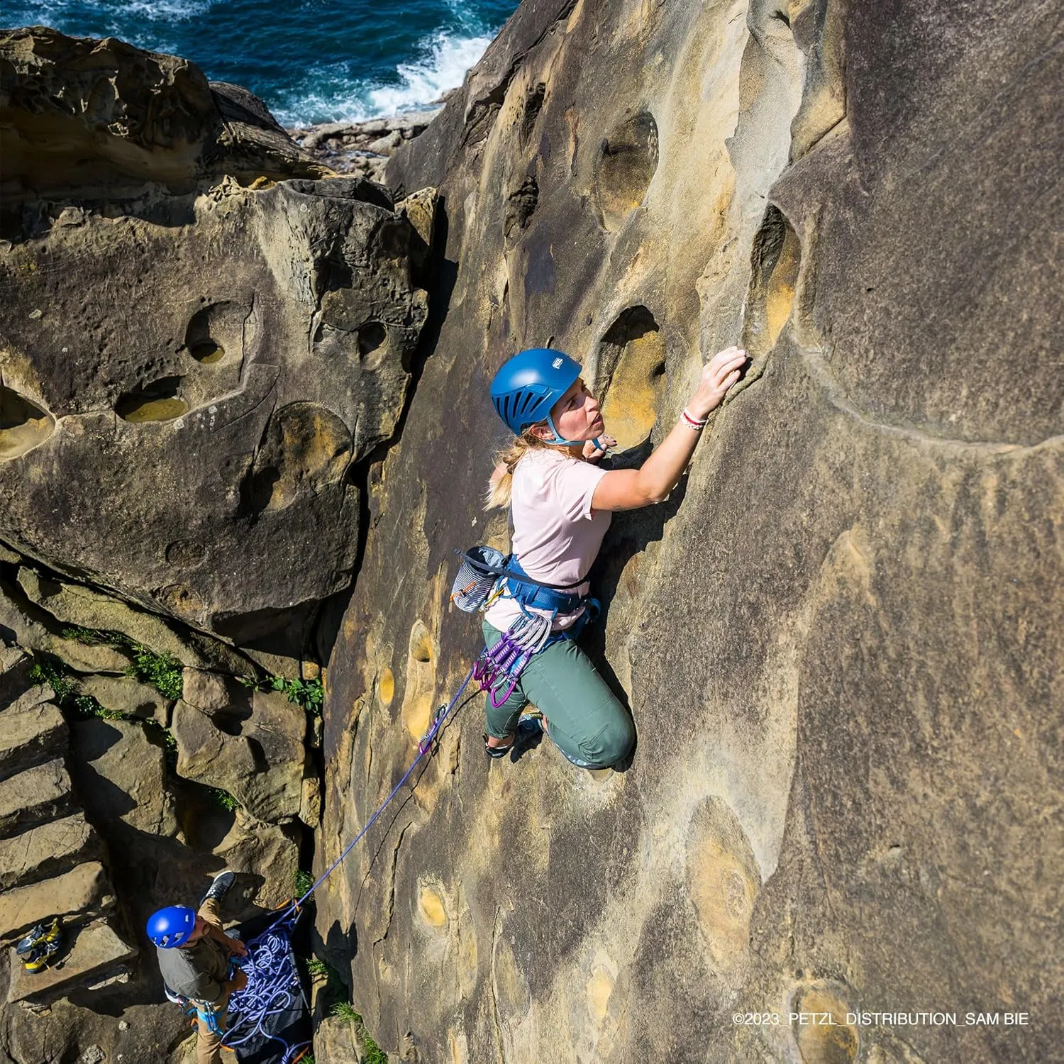 Petzl DJINN AXESS Quickdraw - Durable, Lightweight Quickdraw for Sport, Trad, and Aid Climbing