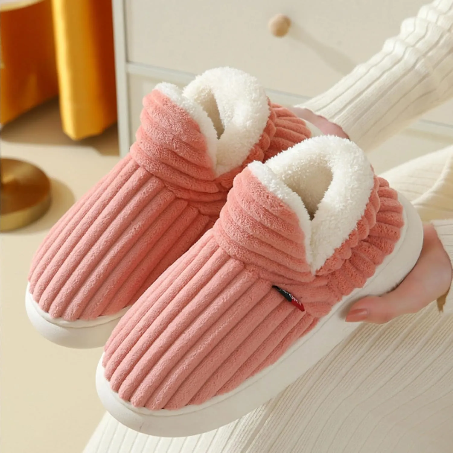 Pluffi Cozy Stylish Slipper, Pluffi Slipper Booties, Winter Fuzzy Warm Thick-Soled Plush House Cloud Slides Men Women