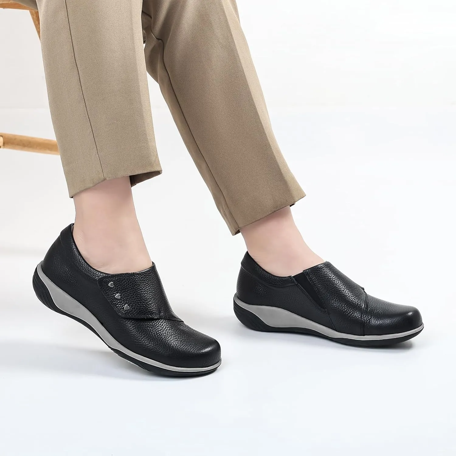 PROCHAIN Women's Leather Slip On Loafers Comfortable Fashion Flat Shoes Casual Lightweight Walking Shoes