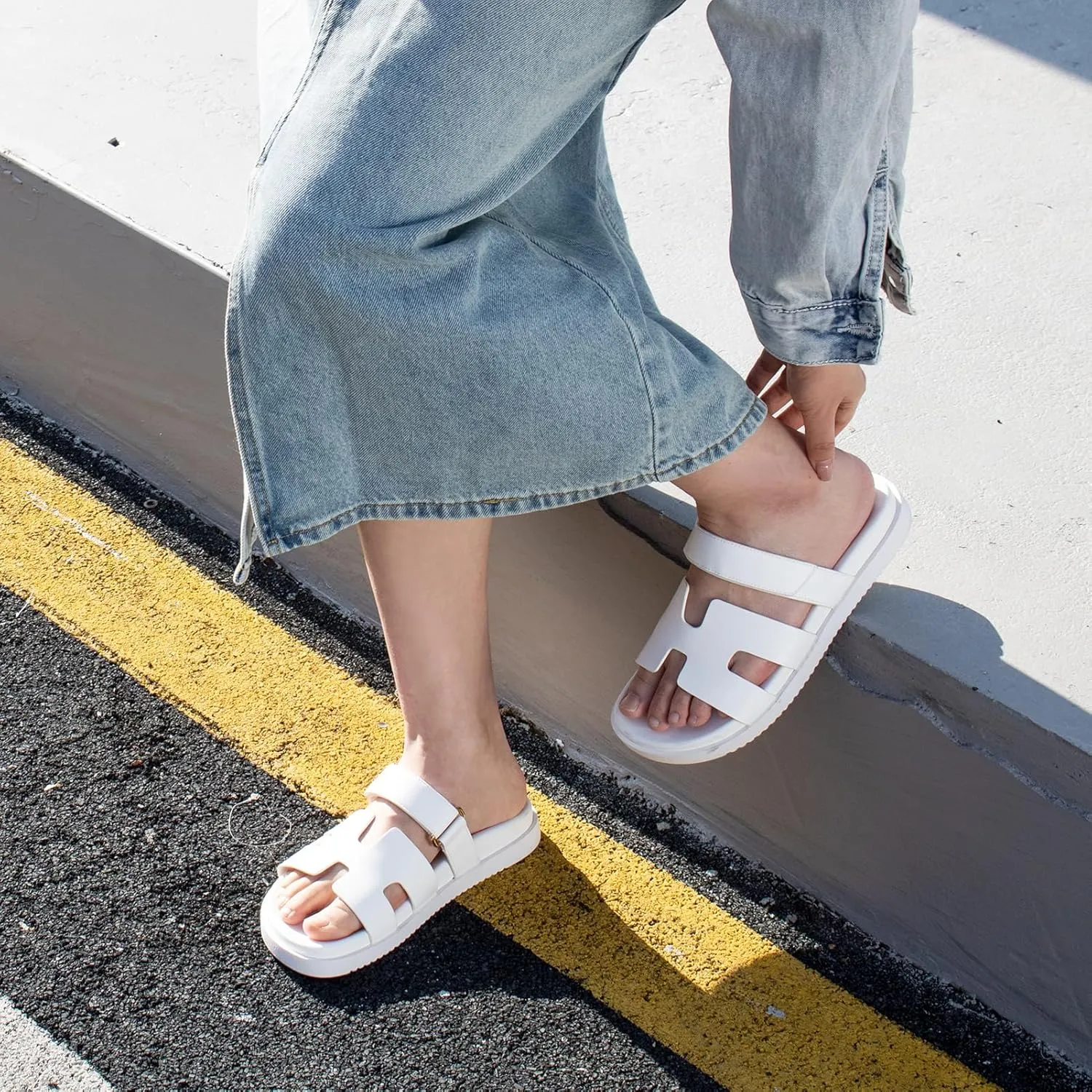 Sandals for Women Open Toe Thick Sole Slide Shoes Comfort Platform Sandals Adjustable Strap Casual Slip on Flats Beach Sandals
