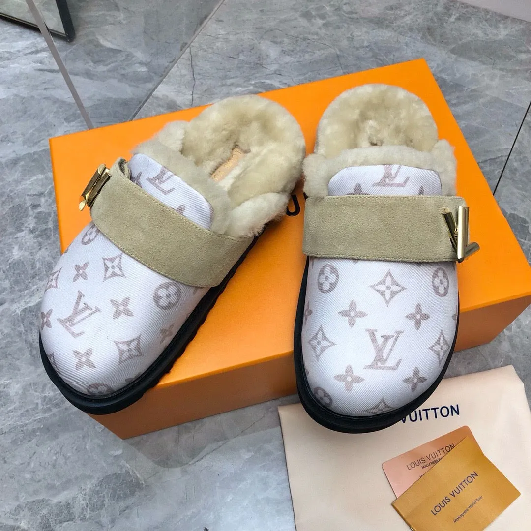 SE1524 LV Cosy Flat Comfort Clog / Size5-10