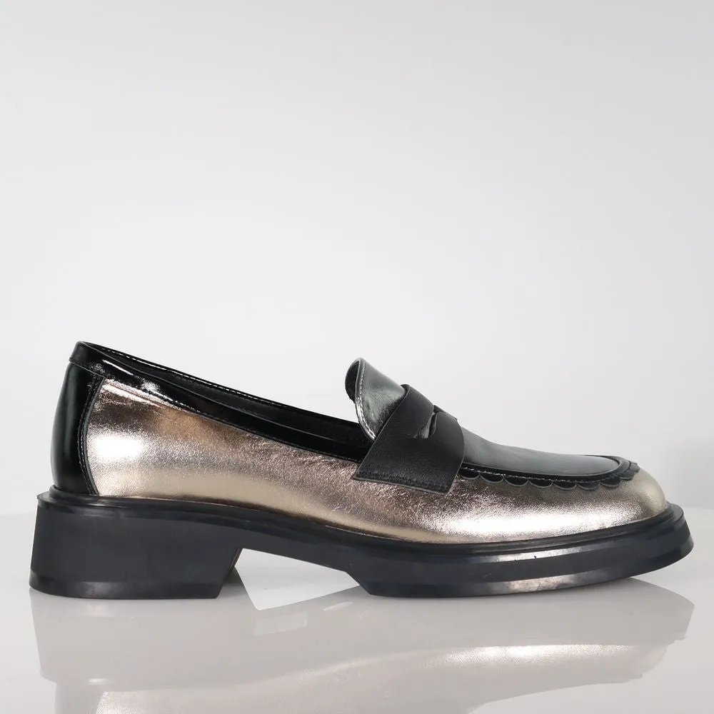 Showtime Loafer - Multi Metallic