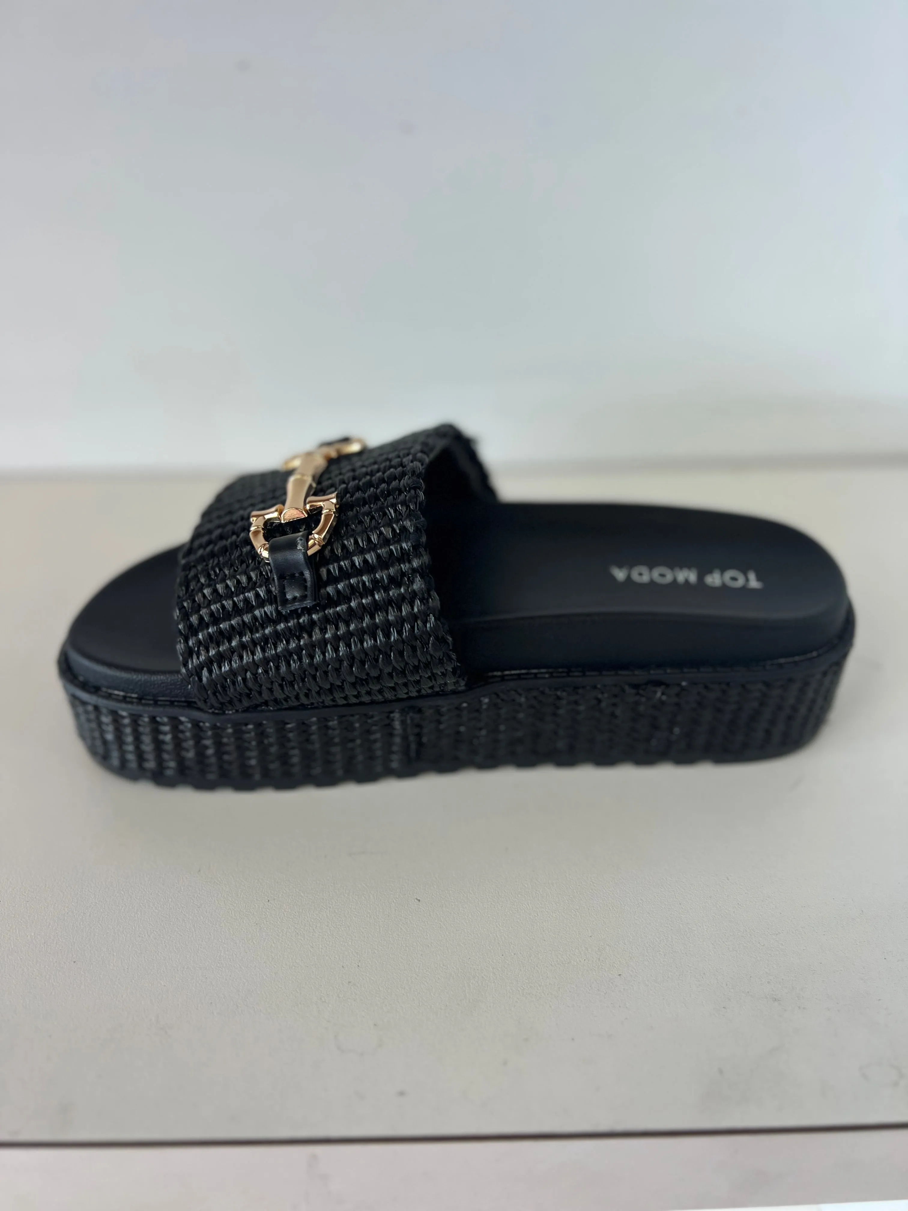 TRACI-36 Black Raffia