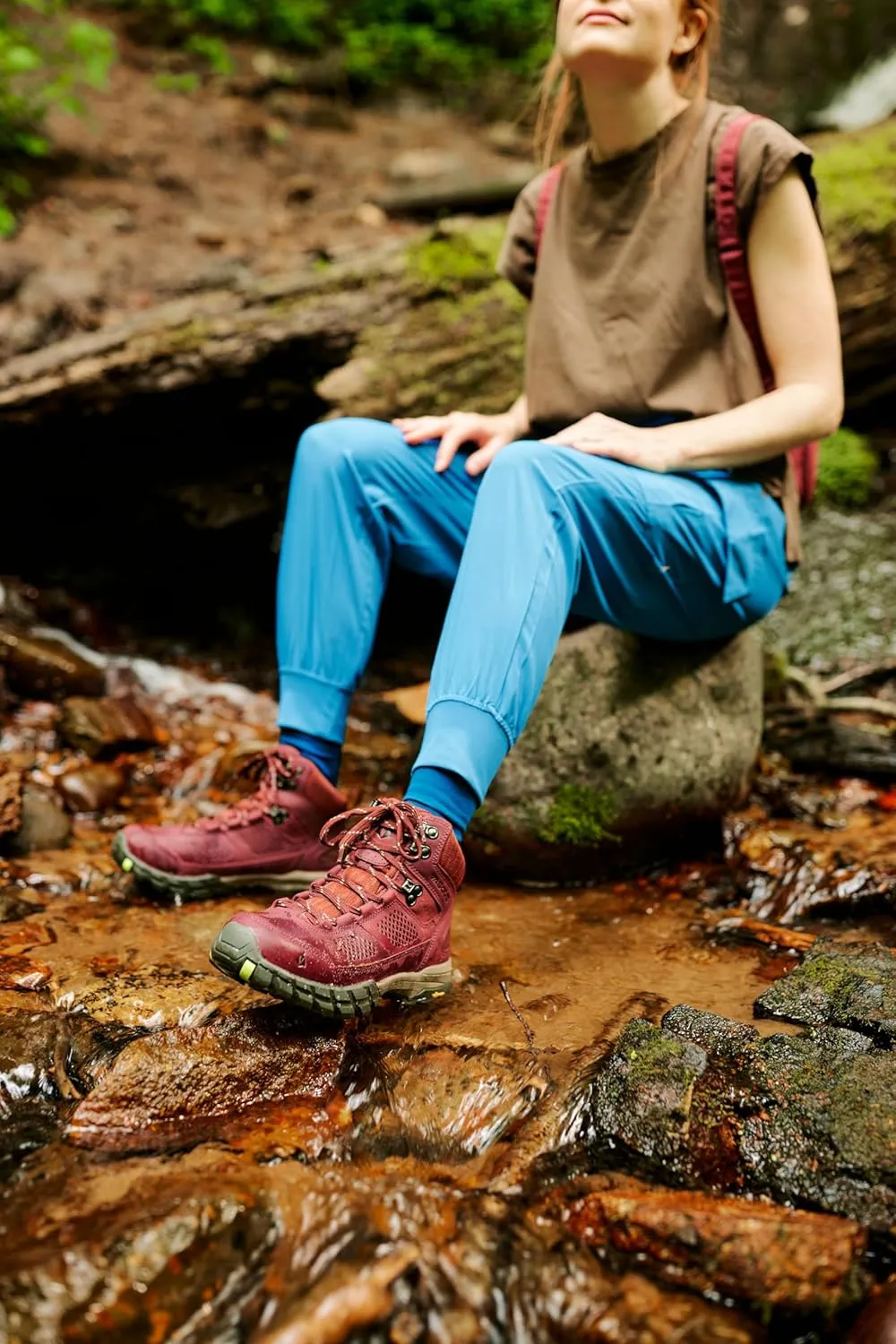 Vasque Women's Talus Mid Waterproof Hiking Boot