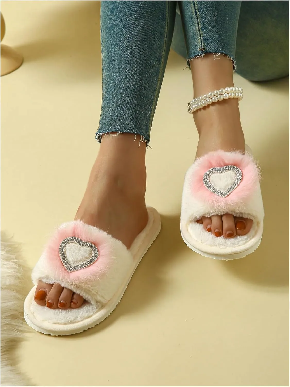 Verdusa Women's Rhinestone Heart Fuzzy Slippers Slip On Open Toe Indoor Home Slipper Shoes