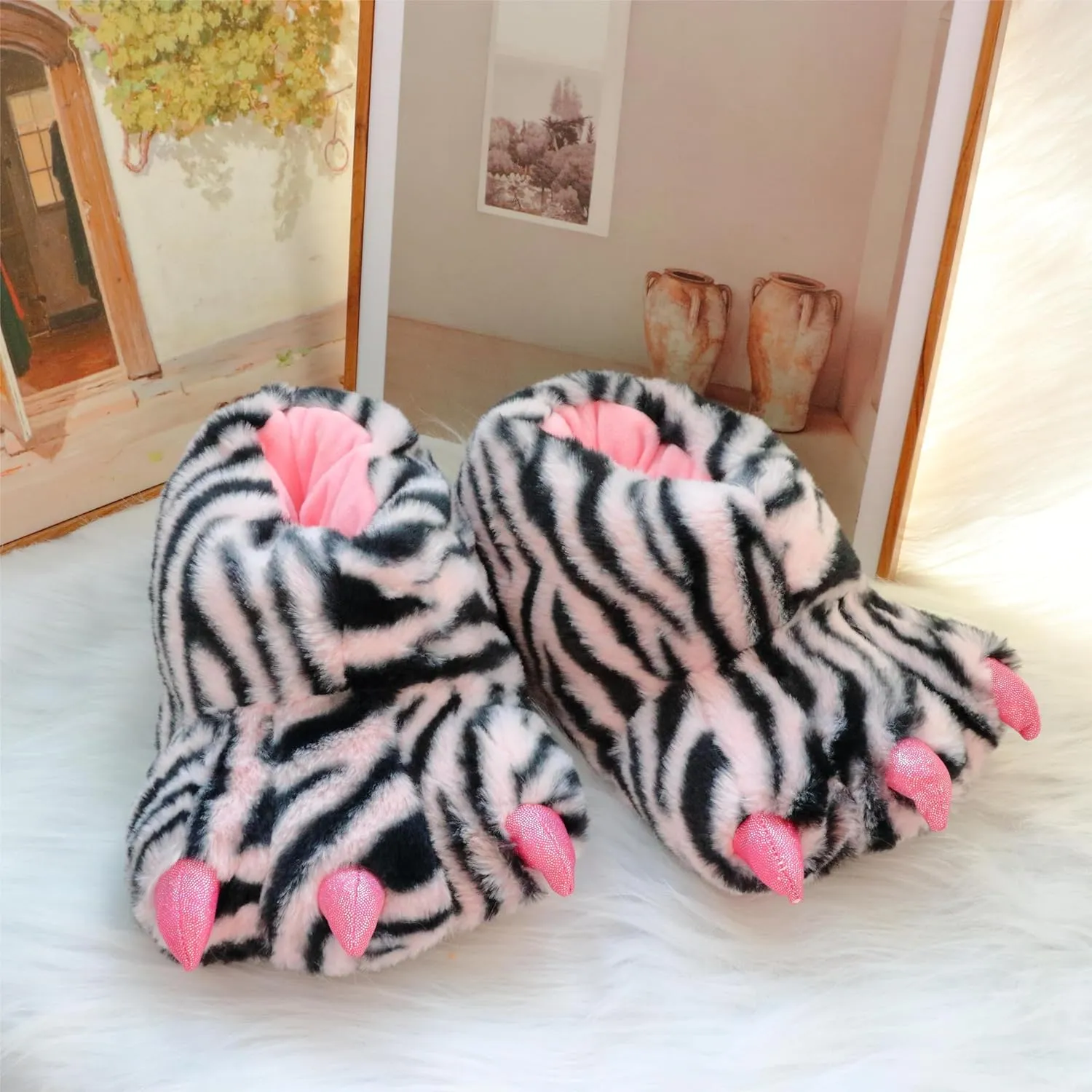 Women Plush Animal Paw Slippers Funny Novelty Bear Claw Slippers Cozy Furry Warm Memory Foam Slippers Gifts for Halloween Christmas